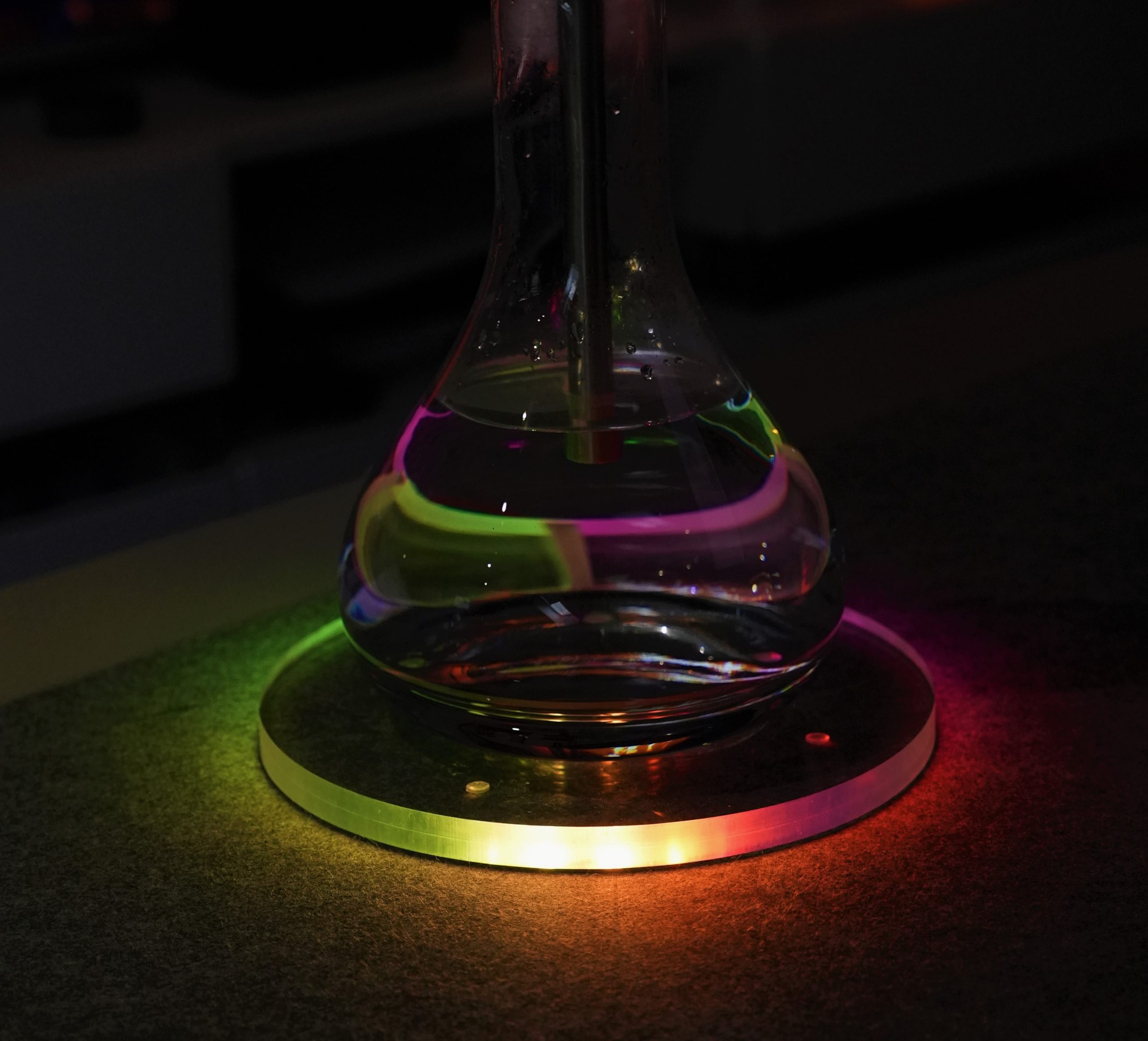 NobleGlow Shisha Untersetzer & Rainbow LED Shisha Zubehör Acrylglas 24cm  Breite – Schnäppchen zum Bestpreis !